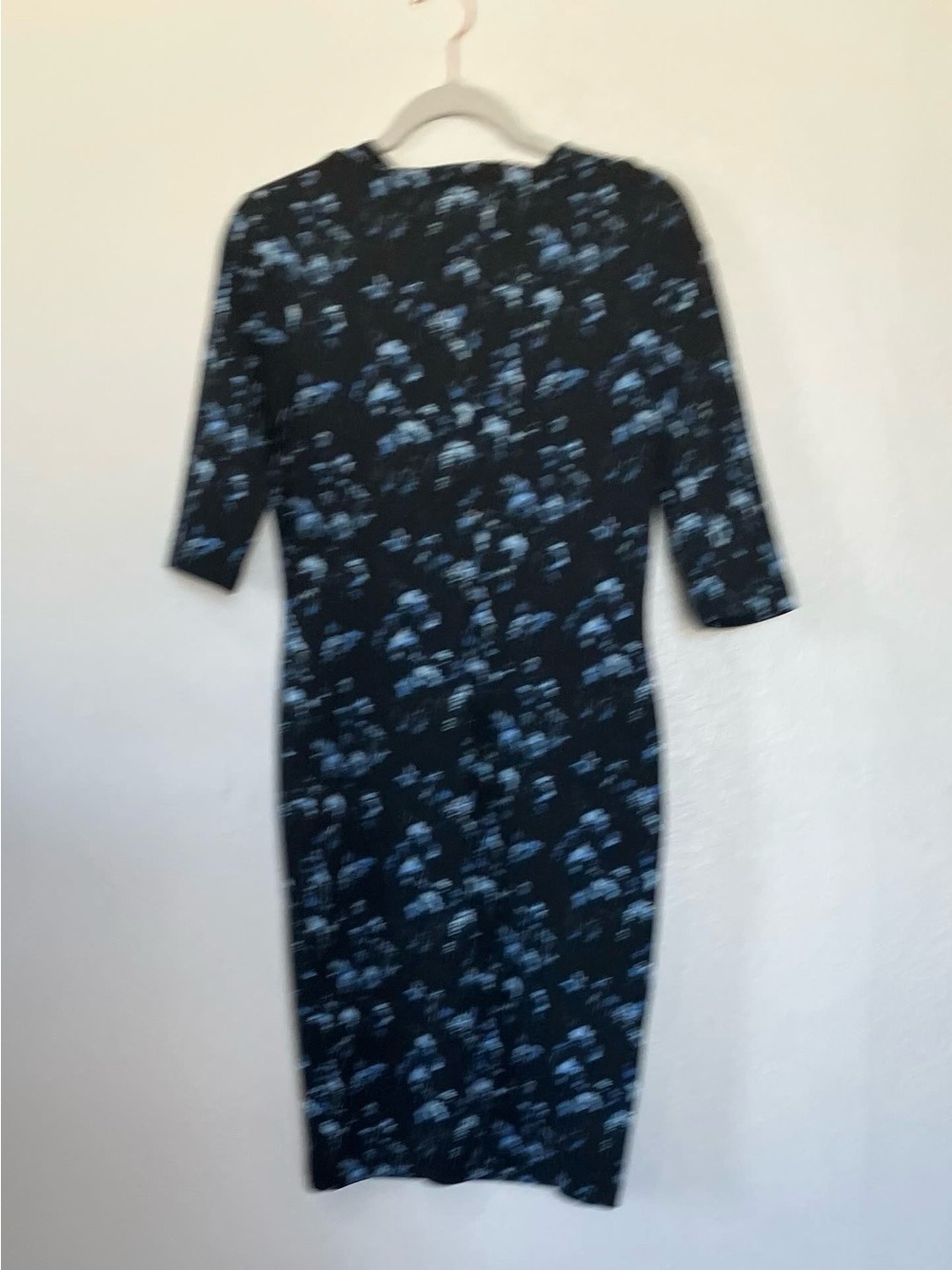 CARMEN Carmen Marc Valvo Floral Print Scuba Sheath Pencil Dress S NEW $98 - Picture 3 of 5